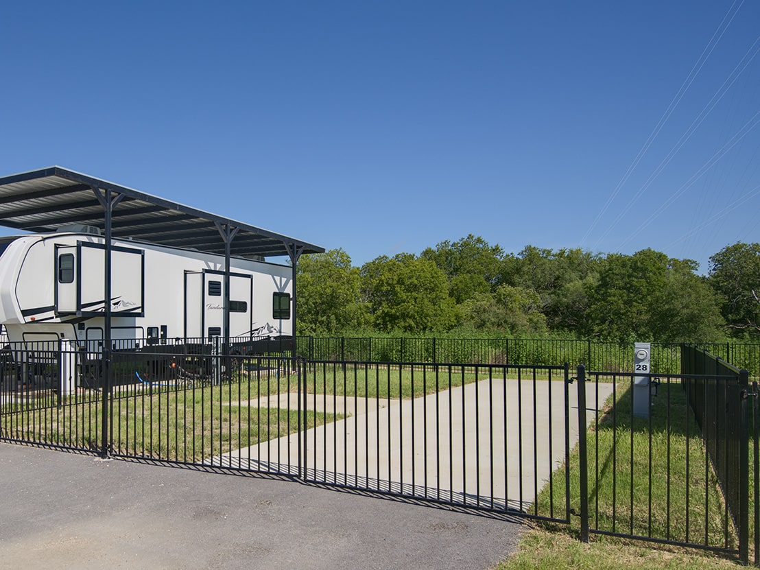 Itasca Creek RV Park Premium RV Space With Trail Access